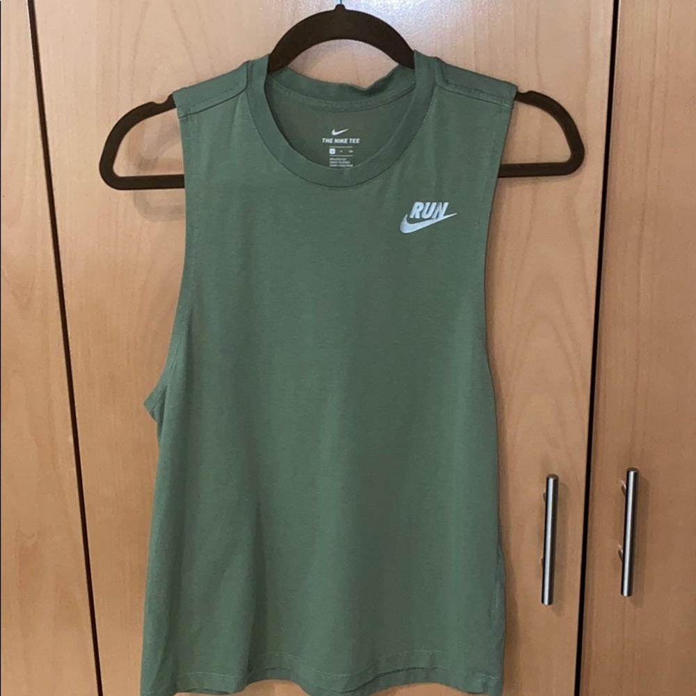 Nike muscle tank